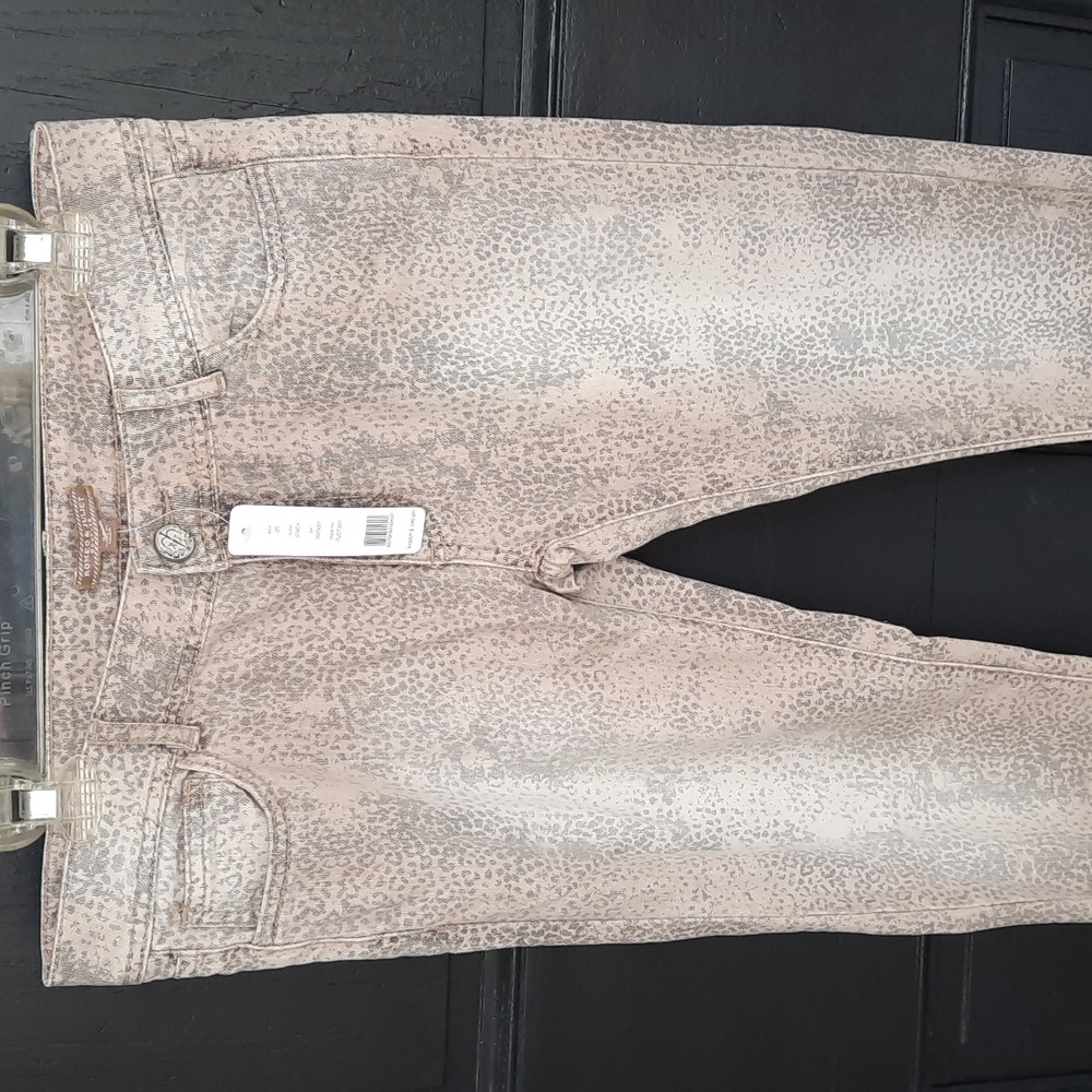 Romeo & Juliet Couture 28 Gray Animal Print Skinny Jeans